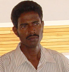 17 வருடங்களாக தம்பியின் வருகைக்காக காத்திருக்கும் அக்காவின் ஆழ அடுக்குகளில் இறுகிப்போகியிருக்கும் வலியுணர்விது.